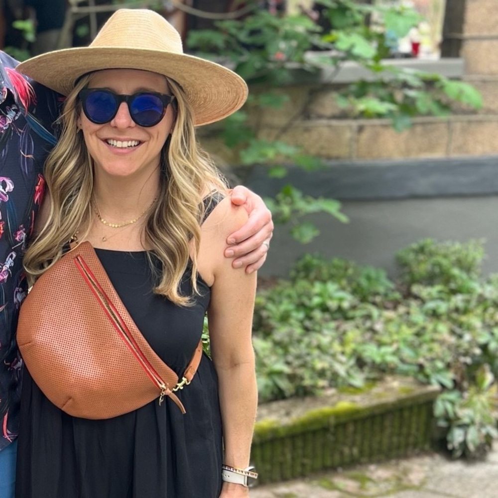 Meet your Posher, Melissa